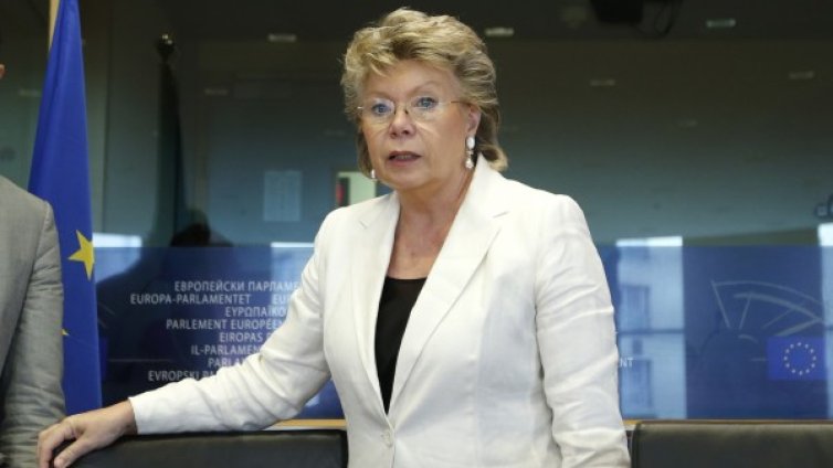 Рединг: Да се прилагат закони срещу злоупотребите със свободното движение в ЕС