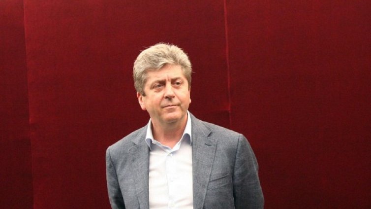 Първанов не вярва кабинетът да се разклати преди евровота