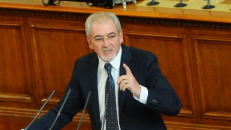 Днешните граници са свещени и неприкосновени, отсече Местан