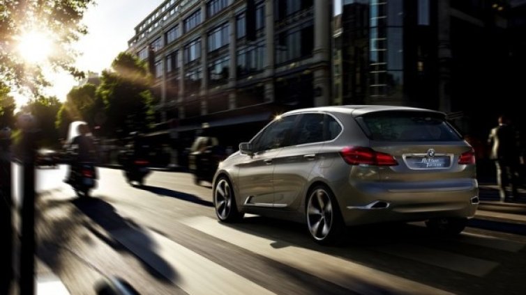 BMW Group подготвя 11 модела с предно  предаване 