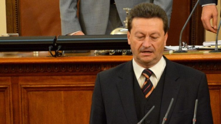 Десетки хиляди държавни служители сменени по време на ГЕРБ