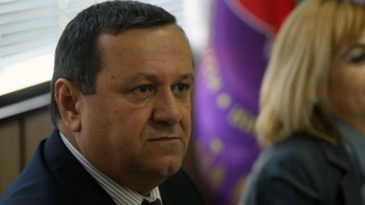 От 2015 при ръст на икономиката вдигат пенсионната вноска 