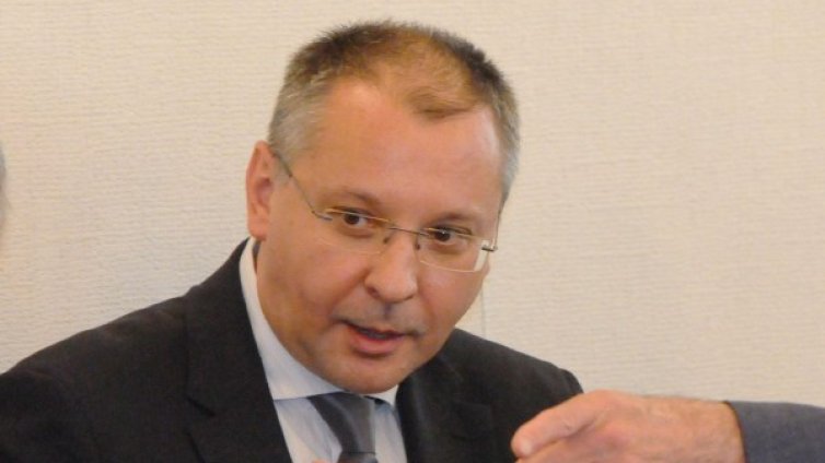 ГЕРБ ще се "рои" още, прогнозира Станишев