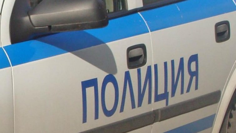 Четирима са пребили и намушкали млад мъж във Варна