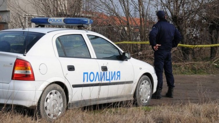 Шофьорка помете мъж на "зебра" в Хисаря