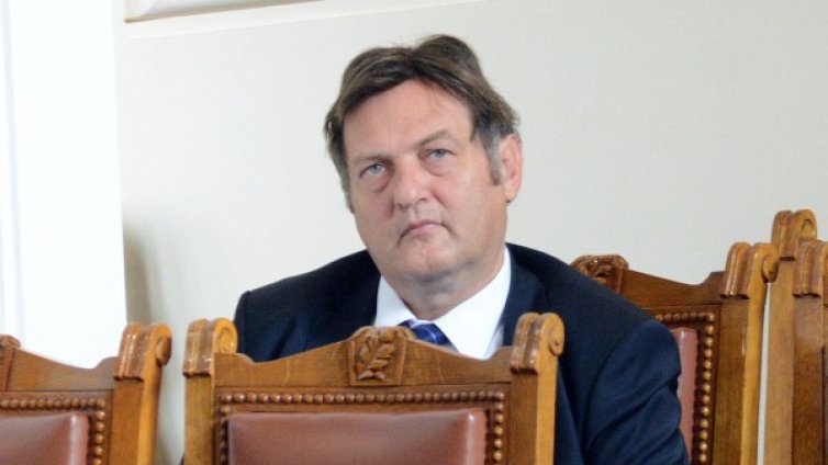 "200-годишен живот за панелките, ако се санират"