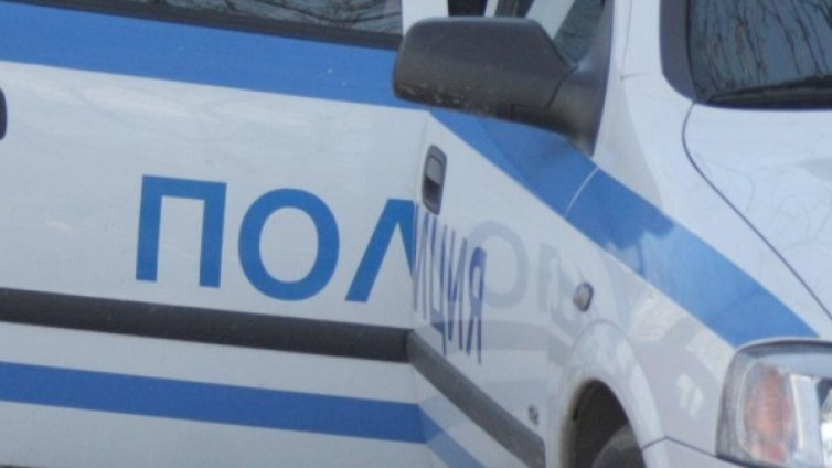 Шофьор е в кома след удар в мантинела