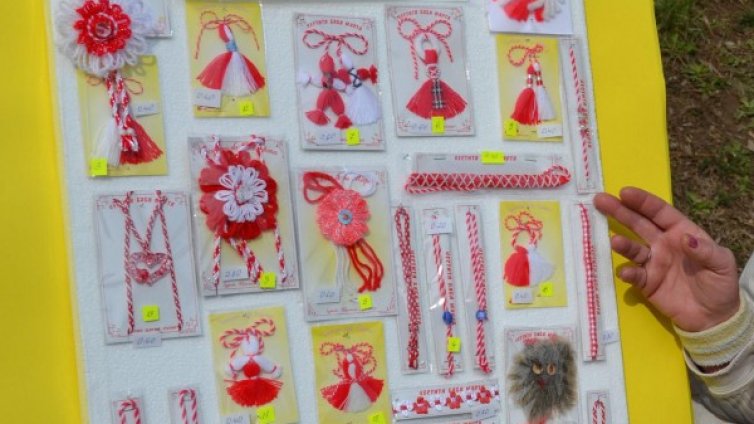 Свършиха местата за продажба на мартеници в Дупница