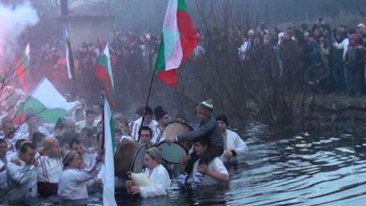 Мъжко ли е мъжкото хоро без алкохол? 