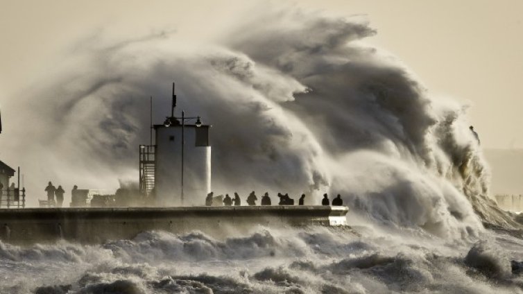 Код: Буря на Острова