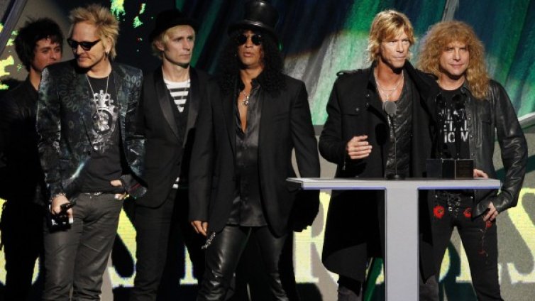 Guns N' Roses намекнаха за световно турне през 2014 г.