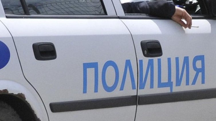Двама нападнаха мъж и свиха чантата му с 15 бона в Русе