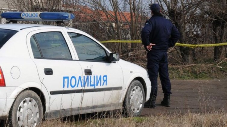 Мъж и жена са обявени за издирване