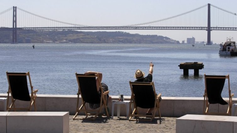 Българинът купува масово "бюджетни мебели" 