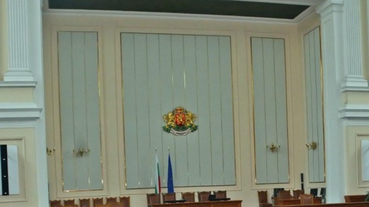 Депутатите си избраха нови членове в комисиите