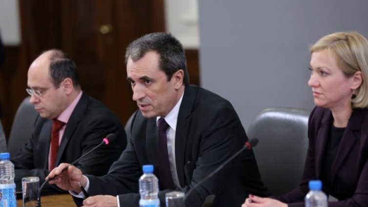 Трудно се намират ръководни кадри в енергетиката