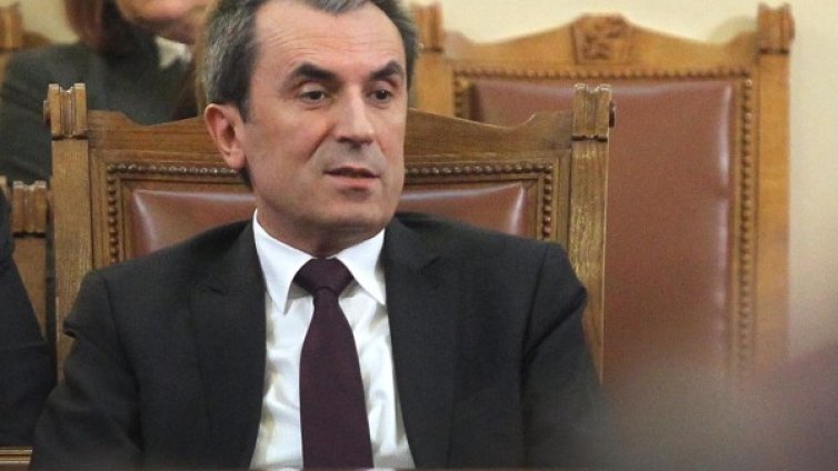 22% от парите на държавните фирми в една банка 