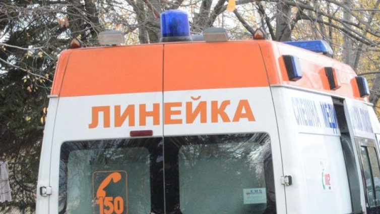 Психично болен нападна фелдшер в Ямбол 