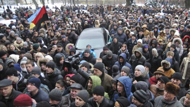 Убитите в Киев - с боеприпаси, с които милицията не разполагала