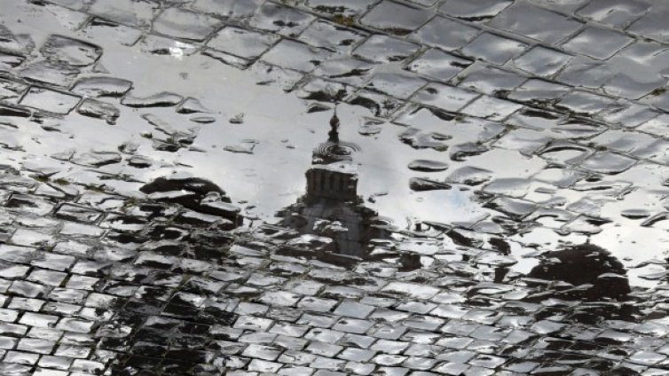 Взрив край френска църква в Рим часове преди визитата на Оланд 