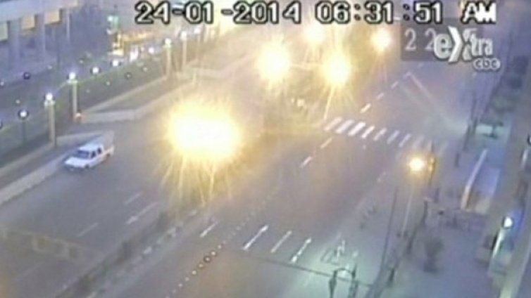 Бомба избухна до сграда на полицията в Кайро 