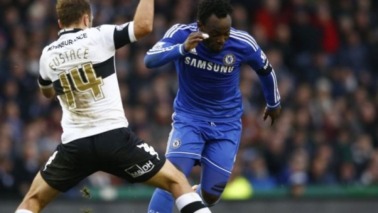 Челси и Милан се договориха за Есиен