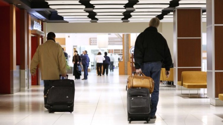 ЕС облекчава правилата за течности в ръчния багаж