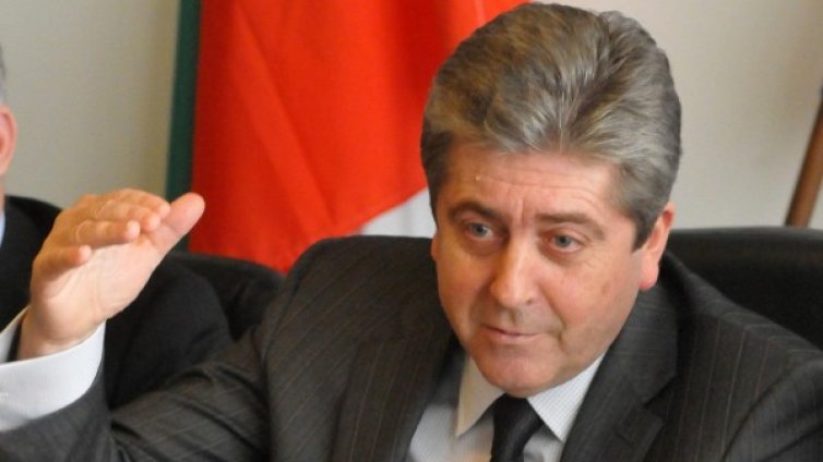 Властта ще сгреши, ако влезе "с бутонките" на президента! 