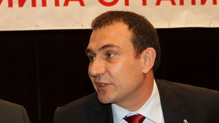 В ГЕРБ на боб ли гледат, за да знаят бъдещето, пита социалист 