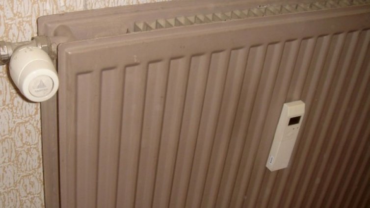 Откачат радиатори за две неплатени сметки 