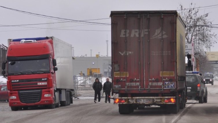 Евтини зеленчуци в Турция заради тапата на границата ни