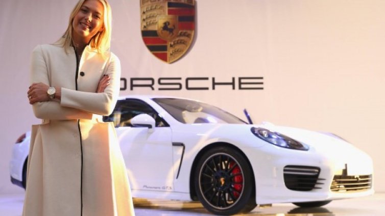 Кръстиха Porsche Panamera GTS на Мария Шарапова