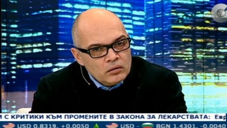 Борисов се дистанцира от Цветанов, твърди Безлов