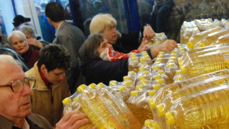 Нинова видя закрепостяване на родния производител към веригите