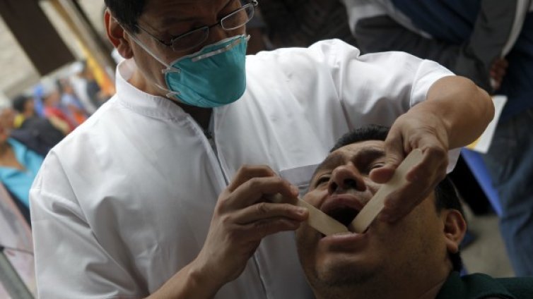 При възпалено гърло &ndash; симптоми и поведение