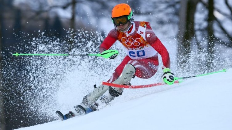 Швейцарец грабна златото в суперкомбинацията, Никола Чонгаров е 24-и