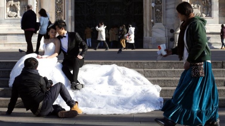 Идеалното семейство: Жената печели 20% повече от мъжа си