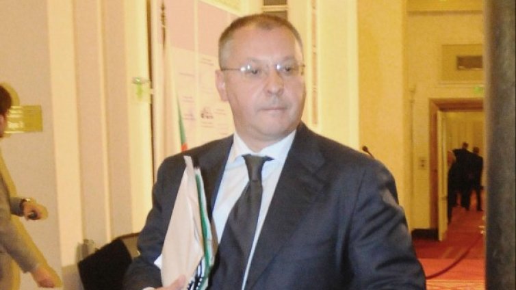 Само 1000 българи получавали помощи в Англия