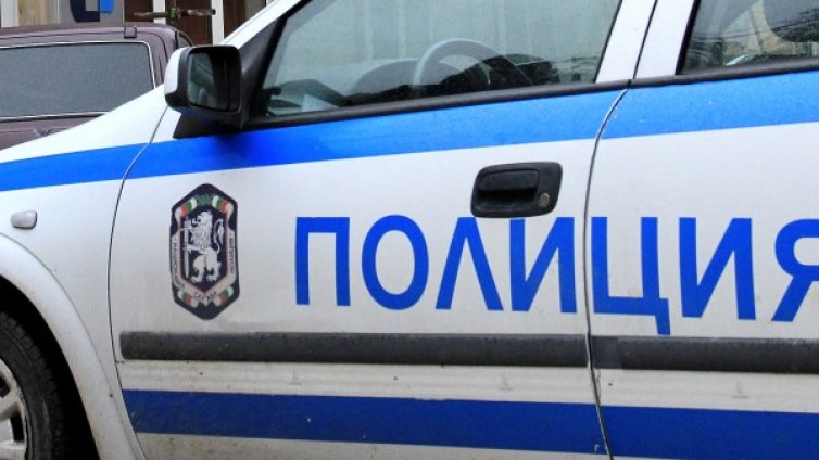 Мъж отвлече 18-годишна и я ограби