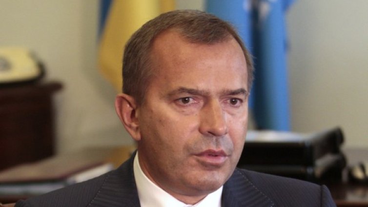 Ранен е бившият шеф на администрацията на Янукович