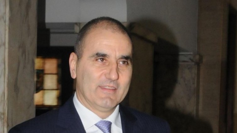 Грешки в обвинението за СРС-тата видя адвокат на Цветанов 