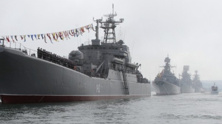 Какво ще стане с руския Черноморски флот в Крим?