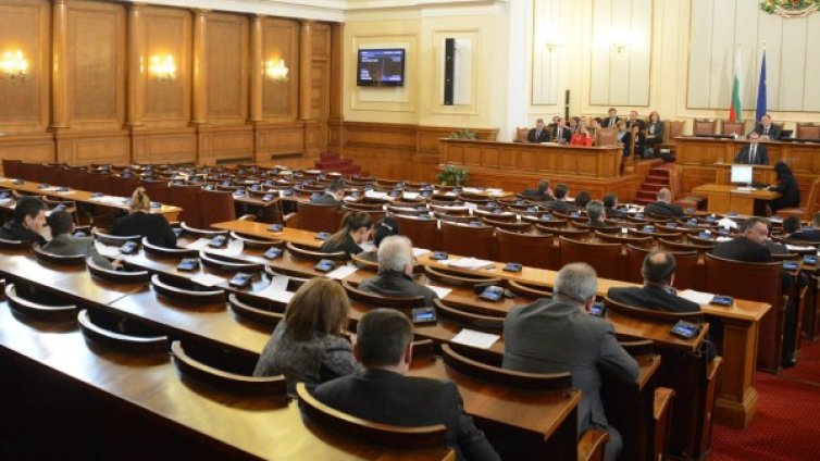 Звездите бавели евролистите