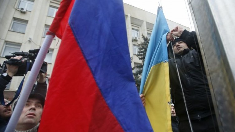 Киев към Москва: Наблюдавайте, не пречете!