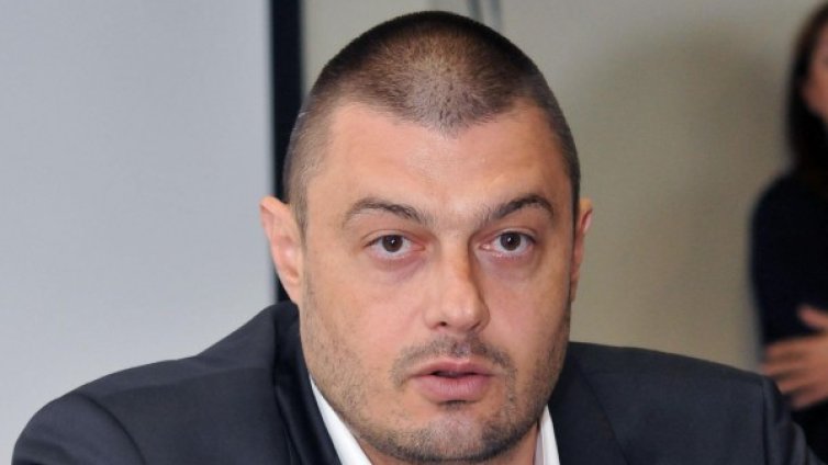 Бареков ще целуне по бузата всеки, който подпише "Чисти ръце"