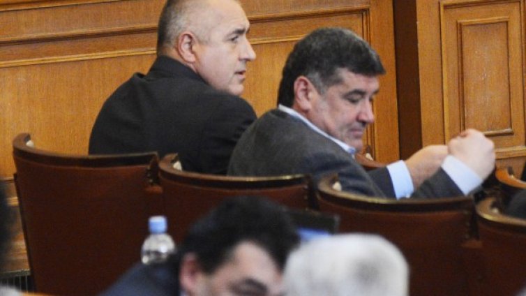 ГЕРБ упрекна: Властта няма ясна позиция за Украйна