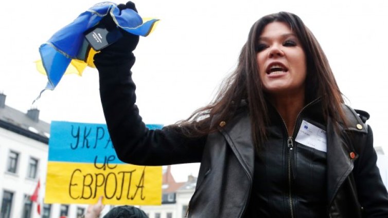 Попзвездата Руслана призова за санкции срещу Русия 