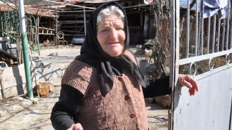 Двамина българи от Влахи &ndash; баба Кирилка и бай Мичонко