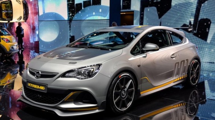 Най-бързият Opel Astra пристигна в Женева