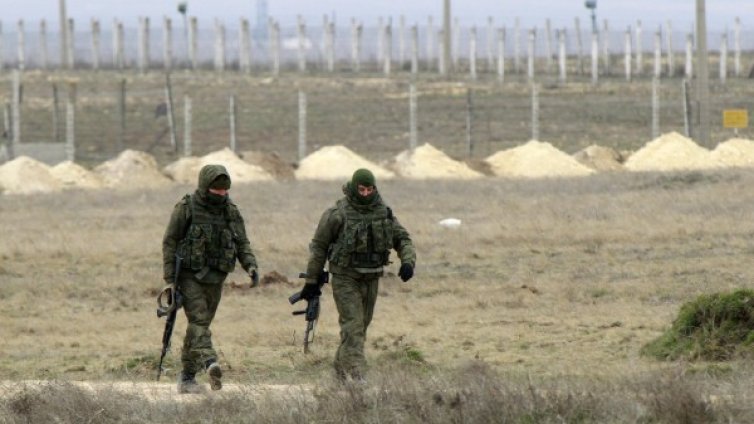 Автоколона с руски войски навлезе в Симферопол